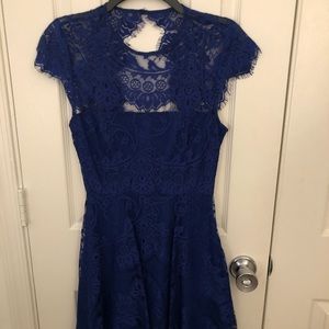 Gorgeous BB Dakota Dress perfect for the holidays!